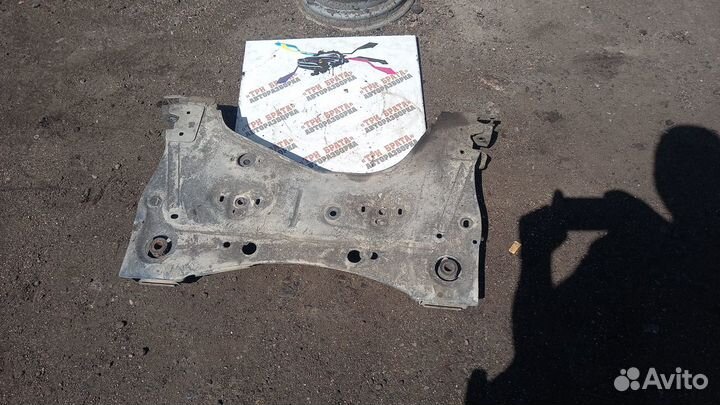 Рено Сценик Балка передняя