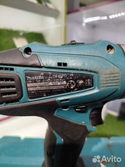 Шуруповерт Makita DF457D