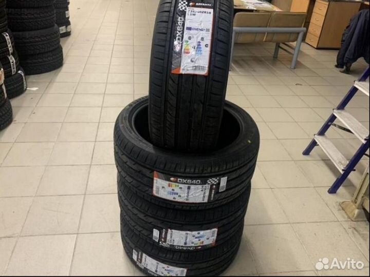 Davanti DX640 235/40 R18 91W