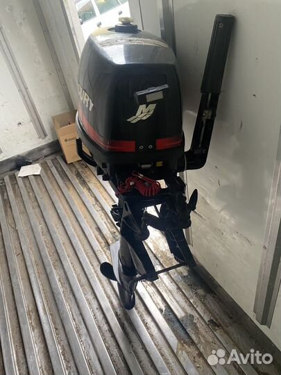 Лодка с мотором