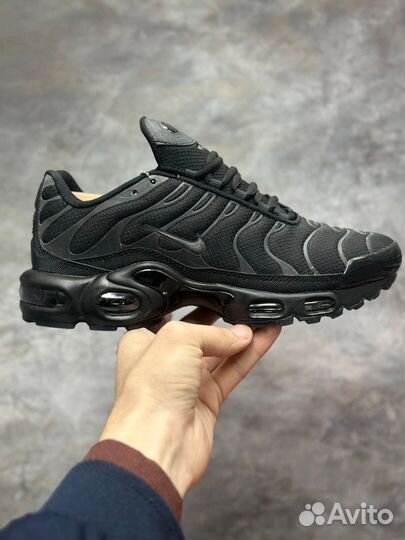 Кроссовки Nike Air Max Tn Plus