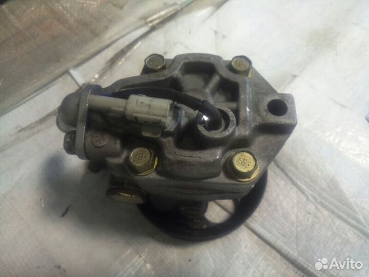 Насос гидроусилителя Subaru Forester SG 2.0 EJ20