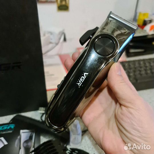 Машинка для стрижки VGR V-289