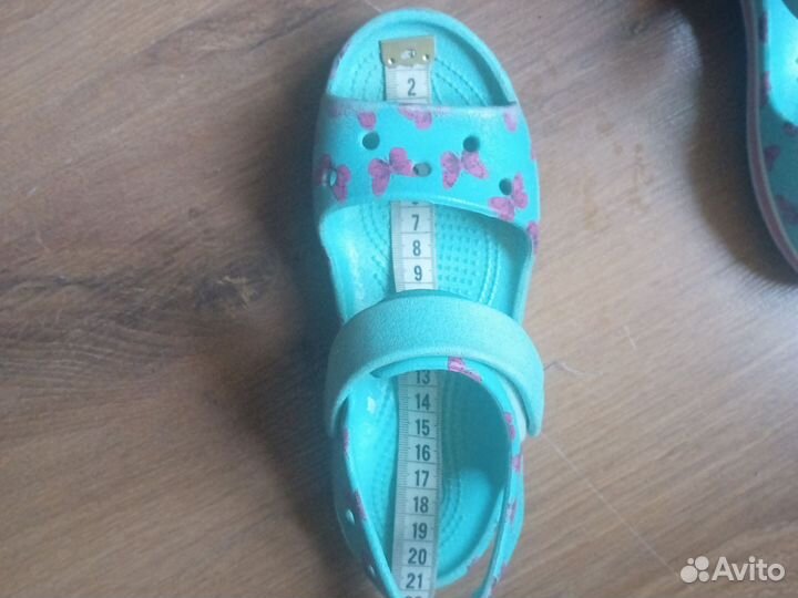 Сандали crocs для девочки