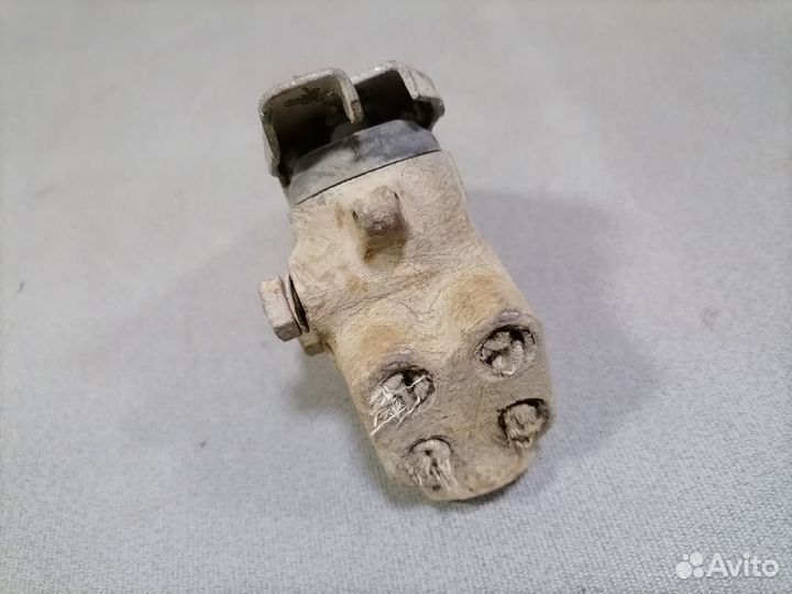 Регулятор давления тормозов VW Jetta II 1985