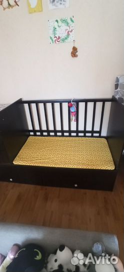 Детская кроватка с комодом