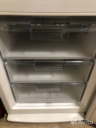 Холодильник Bosch no frost, 2-компрессора, Испания