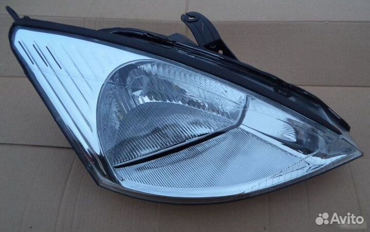 Фара правая+ левая Ford Focus