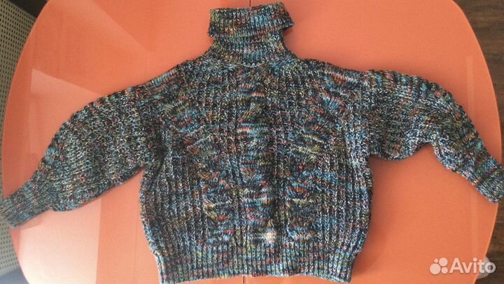 Свитер женский