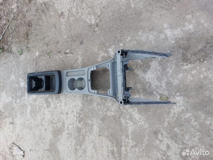 Консоль центральная Volkswagen Passat B6