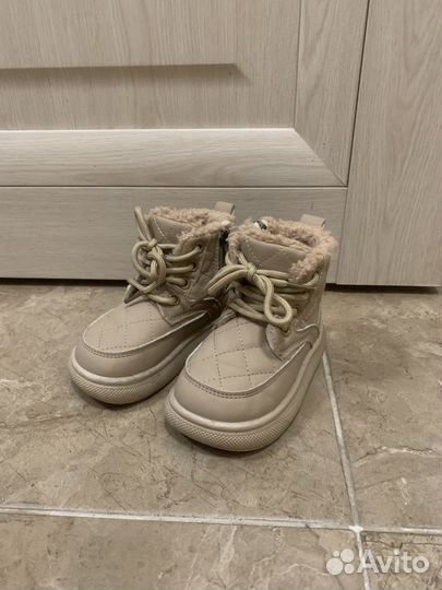 Ботинки демисезонные 23