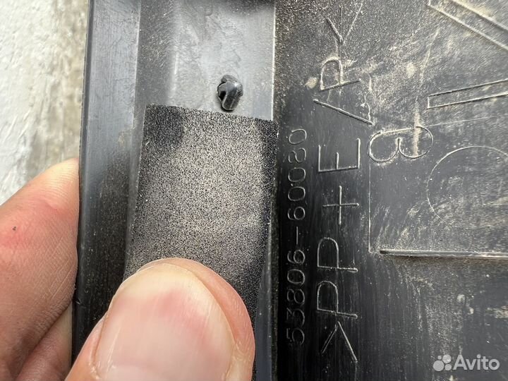 Пыльник крыла левый Land Cruiser 200 2015-2022