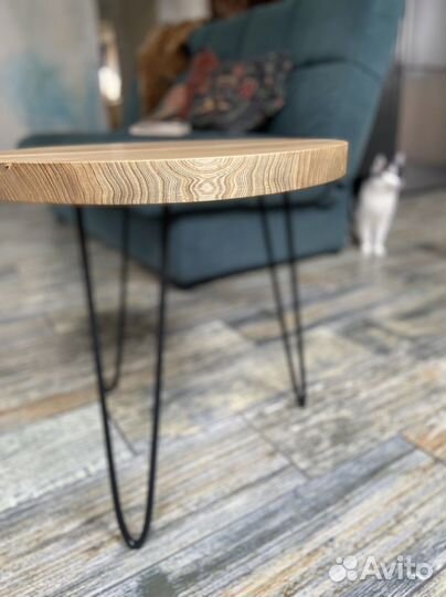 Журнальный столик из массива вяза