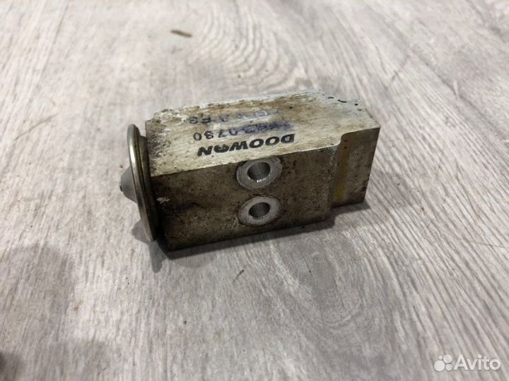 Клапан кондиционера Hyundai Solaris седан G4FA