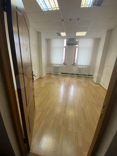 Офис, 20 - 35 м²