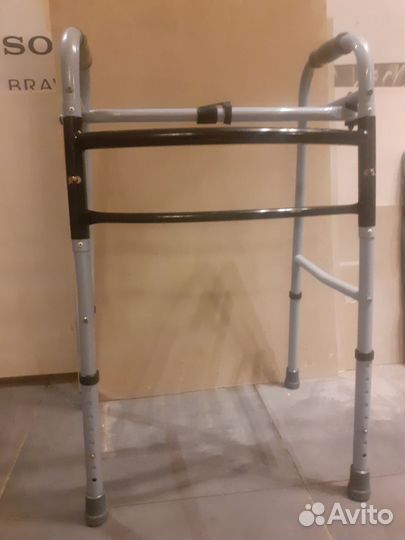 Ходунки для взрослых шагающие