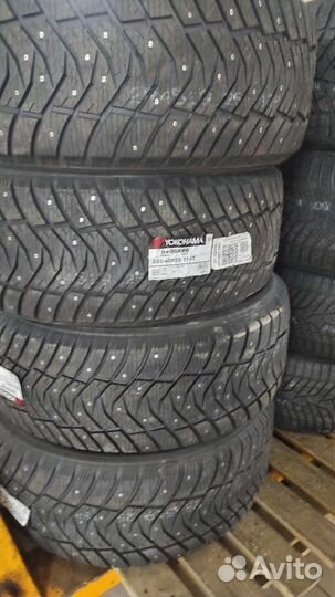 Yokohama Ice Guard IG65 285/45 R22