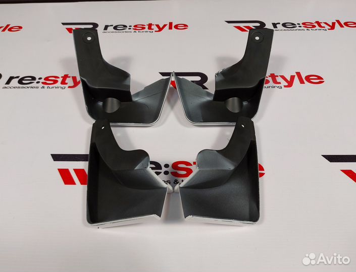 Брызговики Toyota Vitz 130 S999