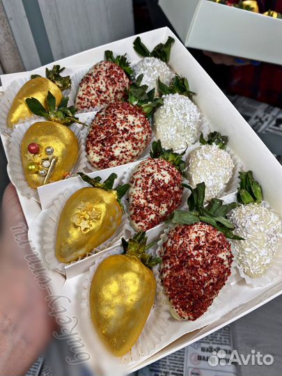 Букет из клубники в шоколаде / клубника в шоколаде