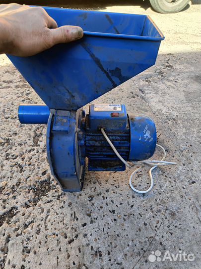 Продам кормоизмельчитель(крупорушка)