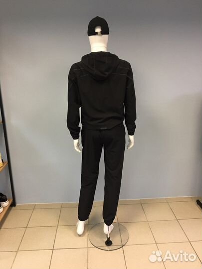 Костюм EA7 Armani М оригинал новый