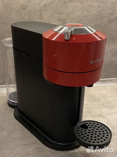 Капсульная кофемашина Nespresso Vertuo Next GCV1