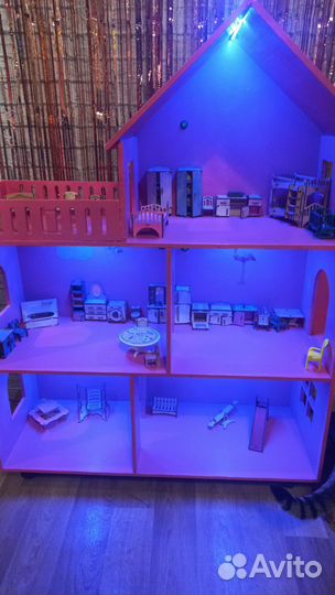 Большой кукольный домик деревянный бу