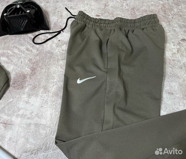 Спортивные костюмы Nike