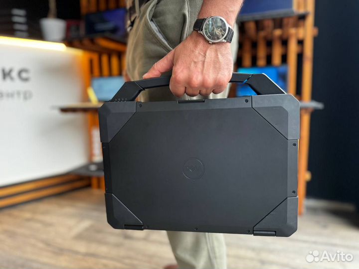 Защищенный ноутбук чемодан на i7