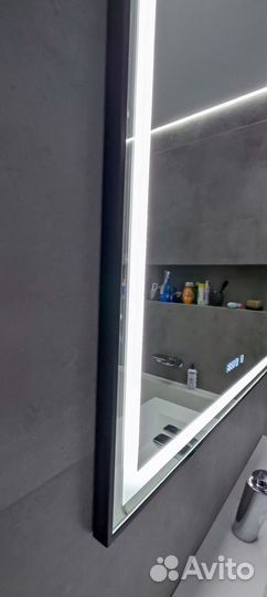 Зеркало с подсветкой для ванной