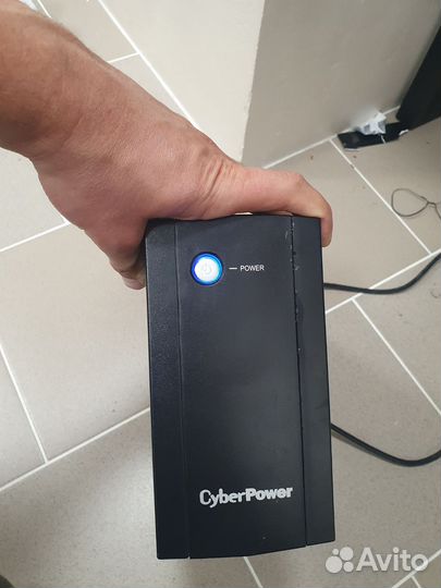 Бесперебойник Cyber Power