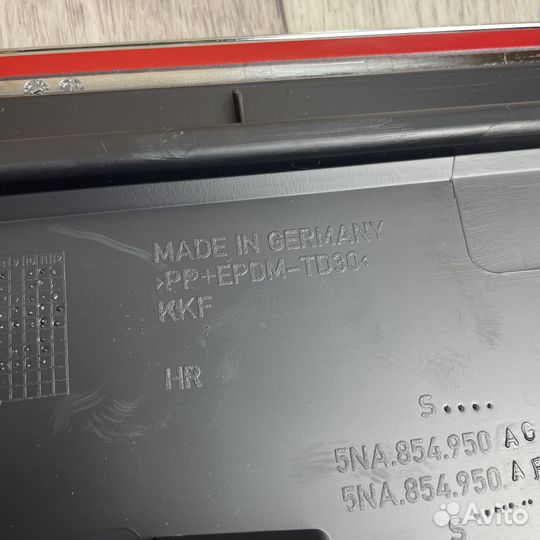 Накладка задней правой двери Volkswagen Tiguan 2