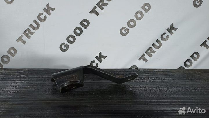 Кронштейн стойки стабилизатора правый