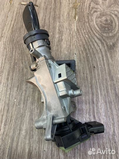 Замок зажигания Jeep Patriot внедорожник 2008