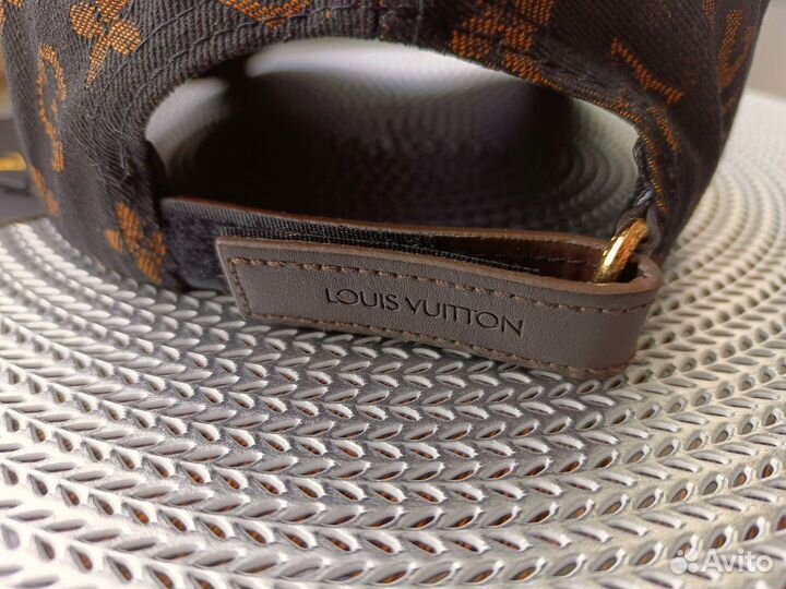 Бейсболка Louis Vuitton