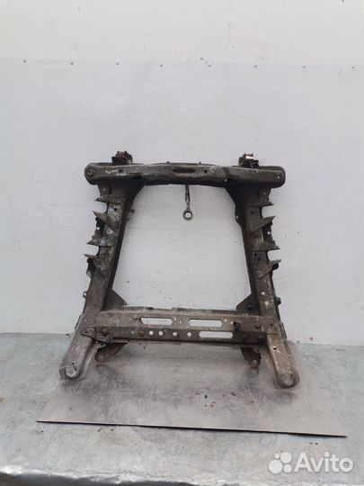 Передняя балка (подрамник) Renault Scenic рест