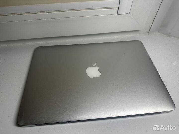 Apple MacBook Air 13 2015 хороший