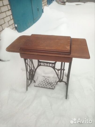 Швейная машина Singer