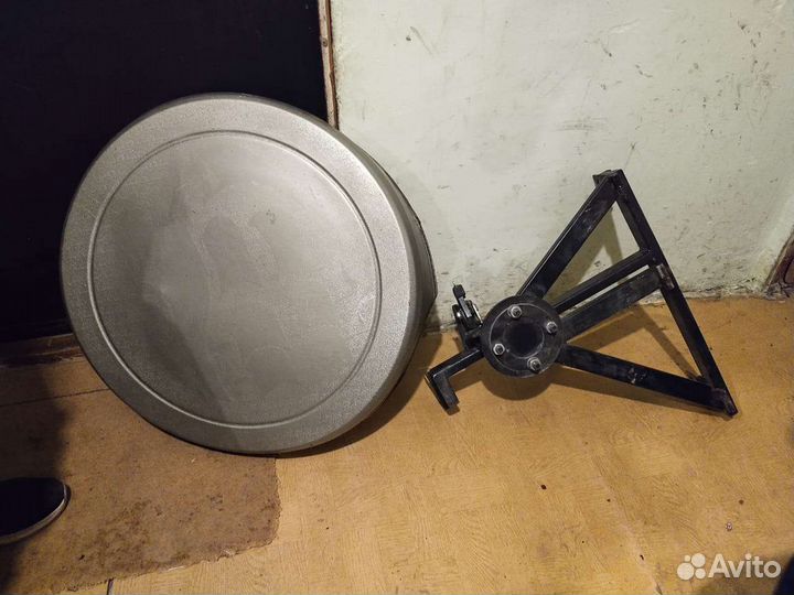 Кронштейн запаски на LADA largus