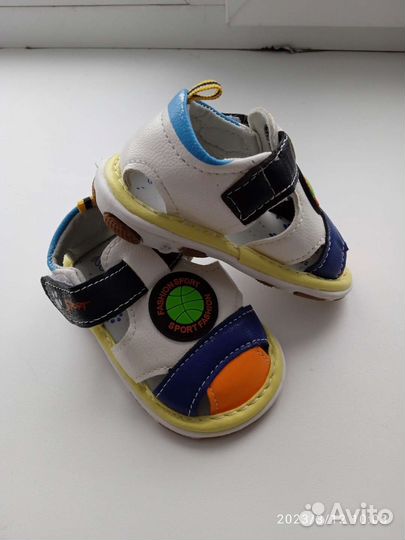 Сандали детские