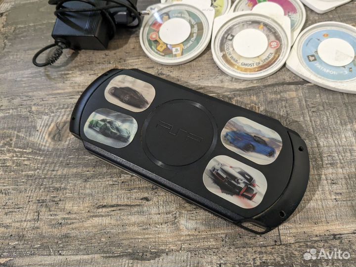 Sony PSP e1008 с оригинальной зарядкой и играми