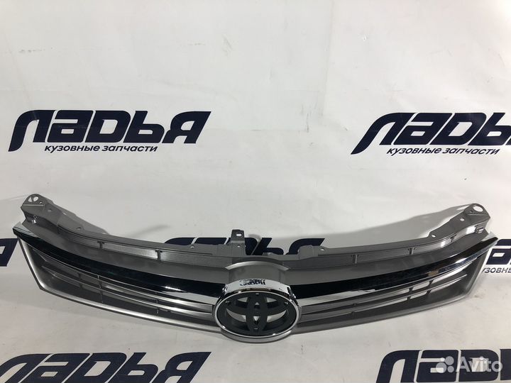 Решетка радиатора Toyota Camry 7 XV50 (2014-2017)