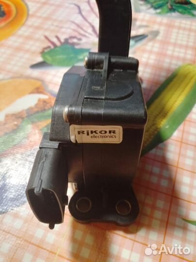 Педаль е-газа granta