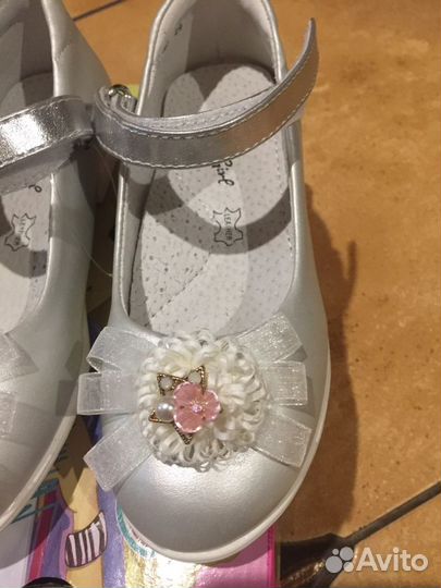 Туфли для девочки 28 размер новые