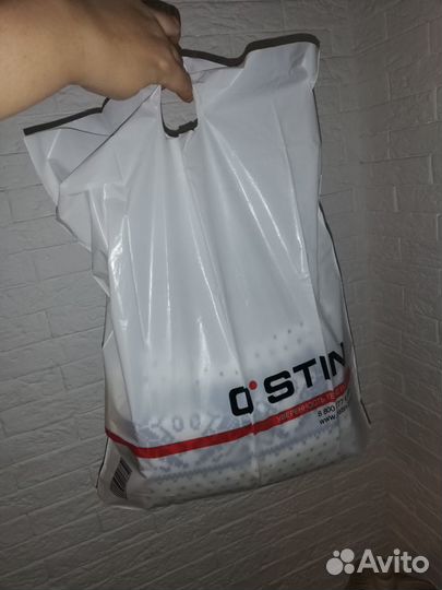 Комплект (шапка, шарф, варежки). новый ostin