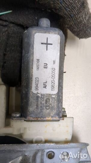 Стеклоподъемник электрический Toyota Avensis 2, 2008