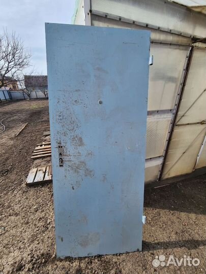 Металлическая дверь бу