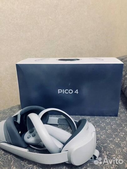 Очки виртуальной реальности “Pico 4”