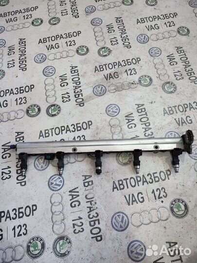 Топливная рейка с форсунками Volvo S40