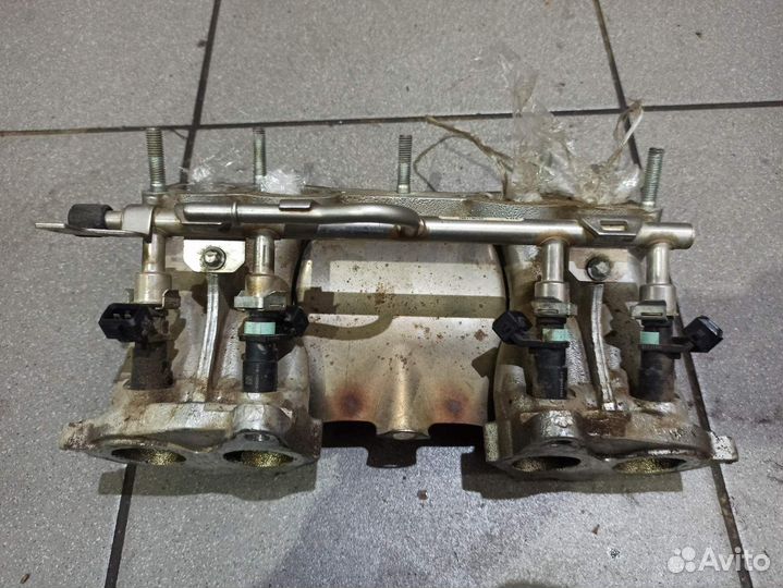 Рампа топливная форсунки. Лада